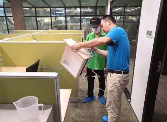 格安瑞总裁颜怡华亲临施工现场指导工作